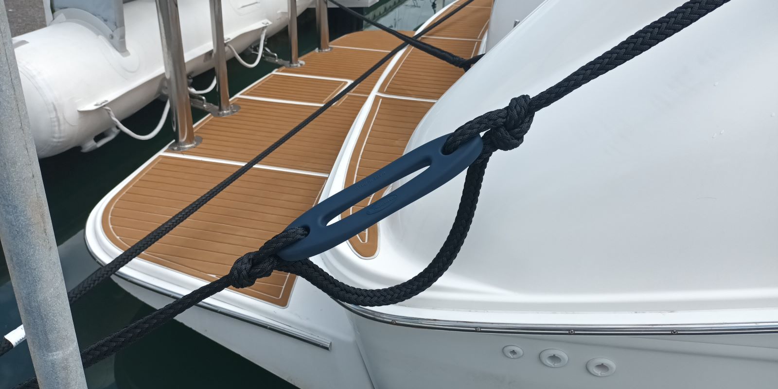 Dock line with built in shock absorber, available from Hauraki Fenders